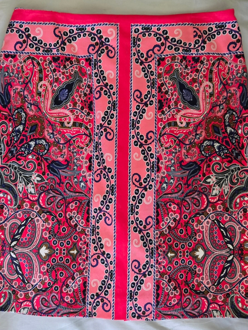 Antonio Melani Skirt Multi Color Lined Back Zip And Slit Sz 6 Above Knee Length